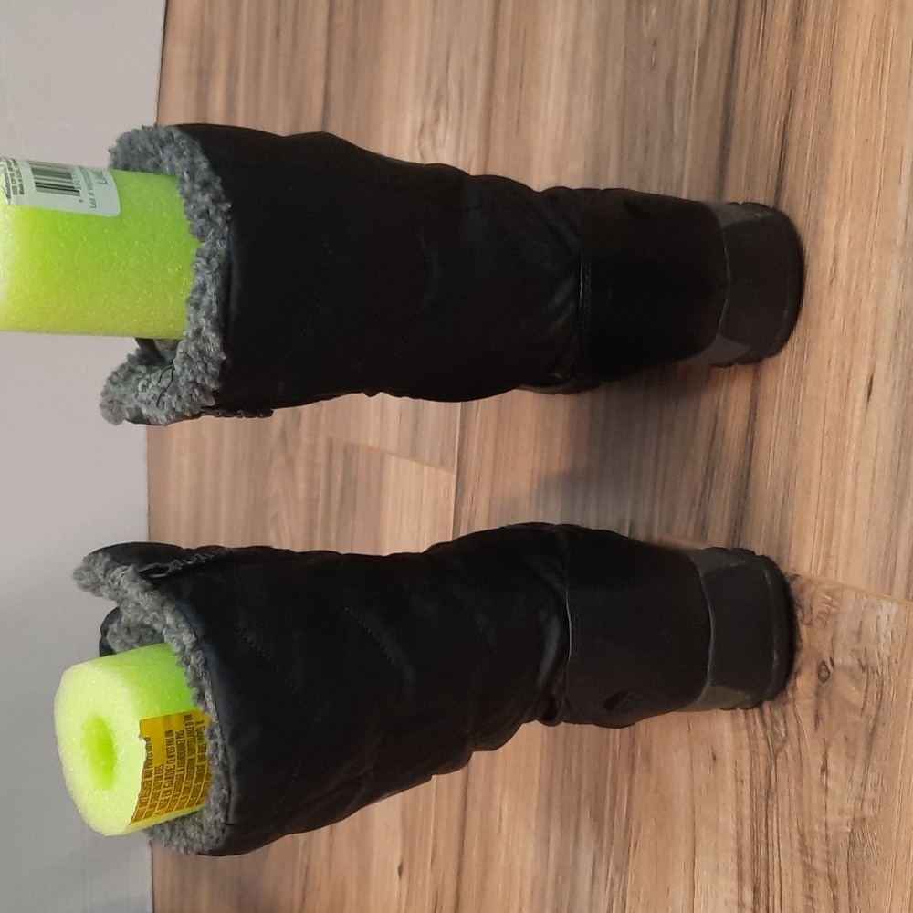 Totes Black Snow Boots Size 6 - Picture 2 of 5